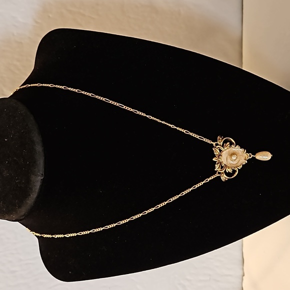 Filagree Goldtone Pendant w/ Faux Pearl & Enamel on 16"L Goldtone Necklace - Picture 1 of 7